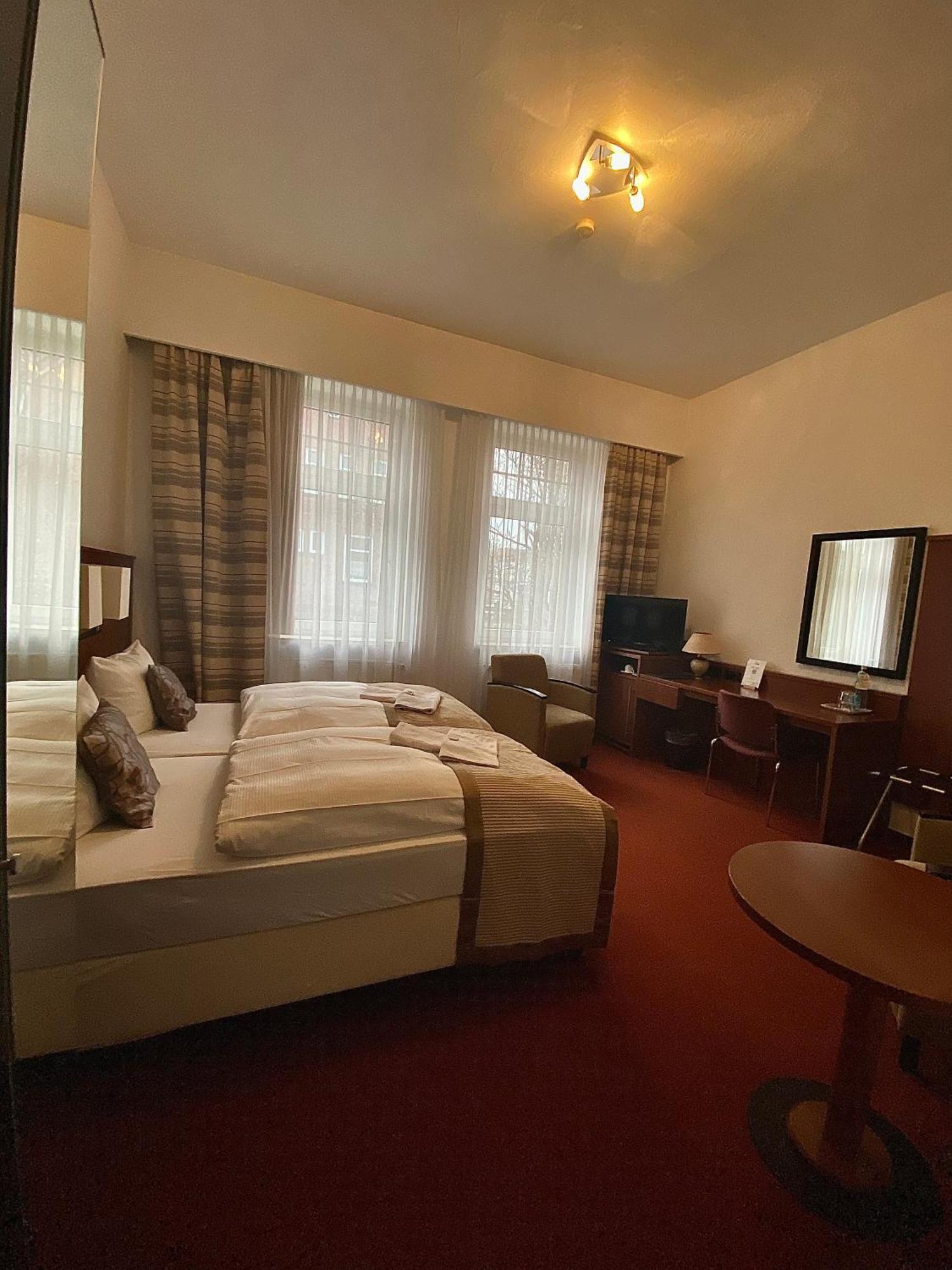 Hotel Boizenburger Hof Exterior photo